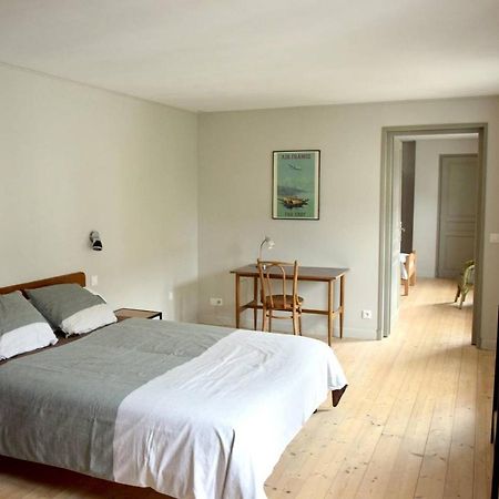 Bed and Breakfast De L'Autre Cote Garlin Exterior foto