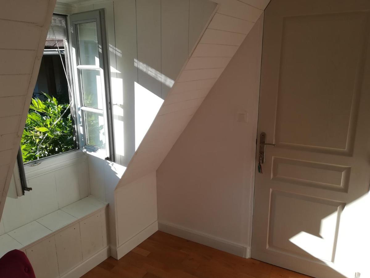 Bed and Breakfast De L'Autre Cote Garlin Exterior foto