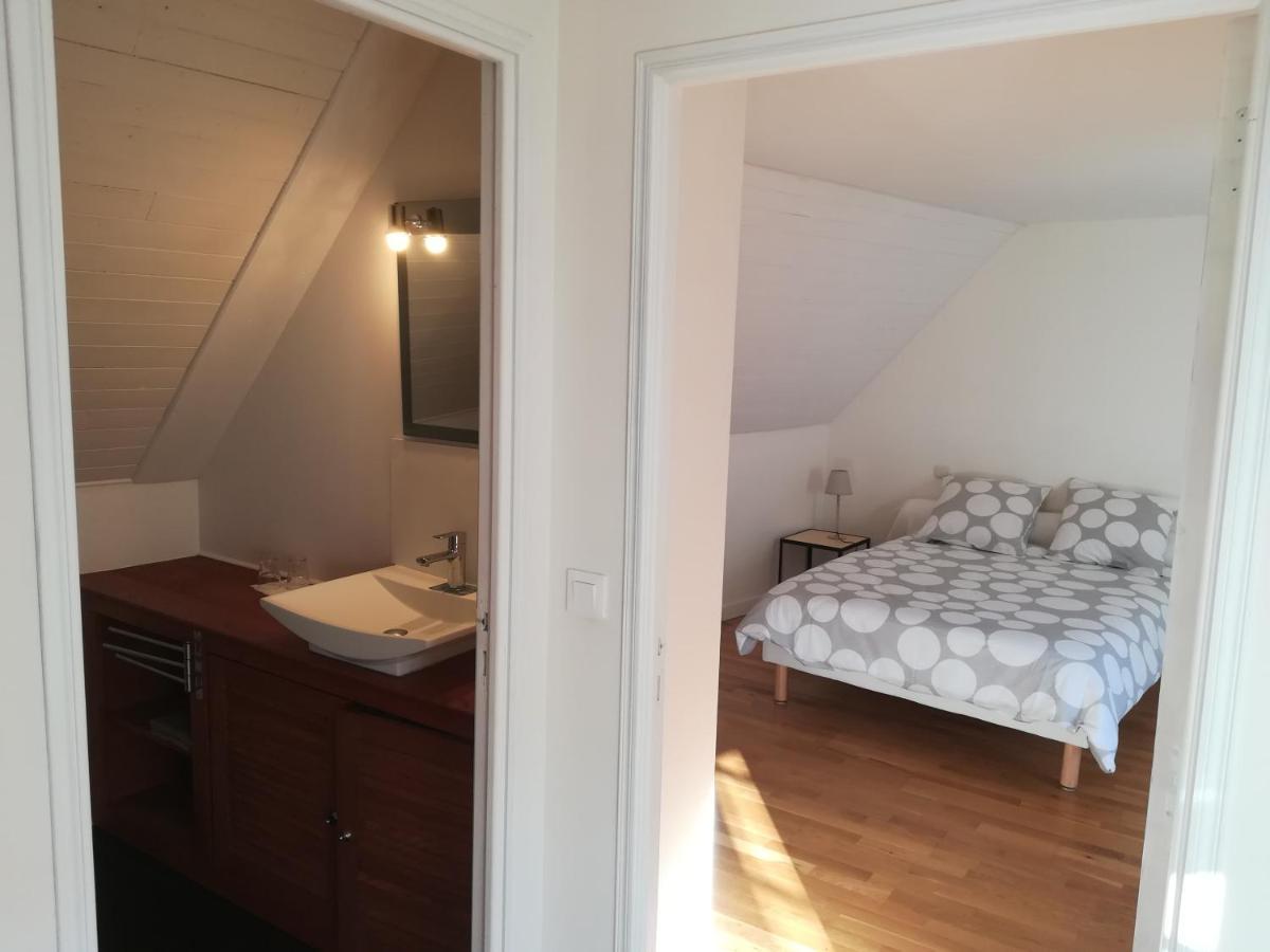 Bed and Breakfast De L'Autre Cote Garlin Exterior foto